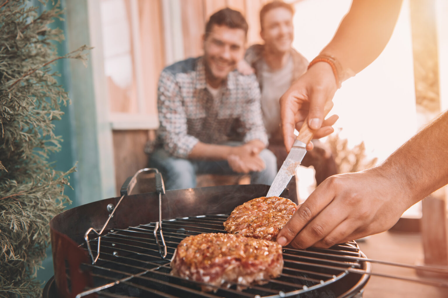 Hosting a BBQ: Keys to Keeping Guests Safe from Food Poisoning! 