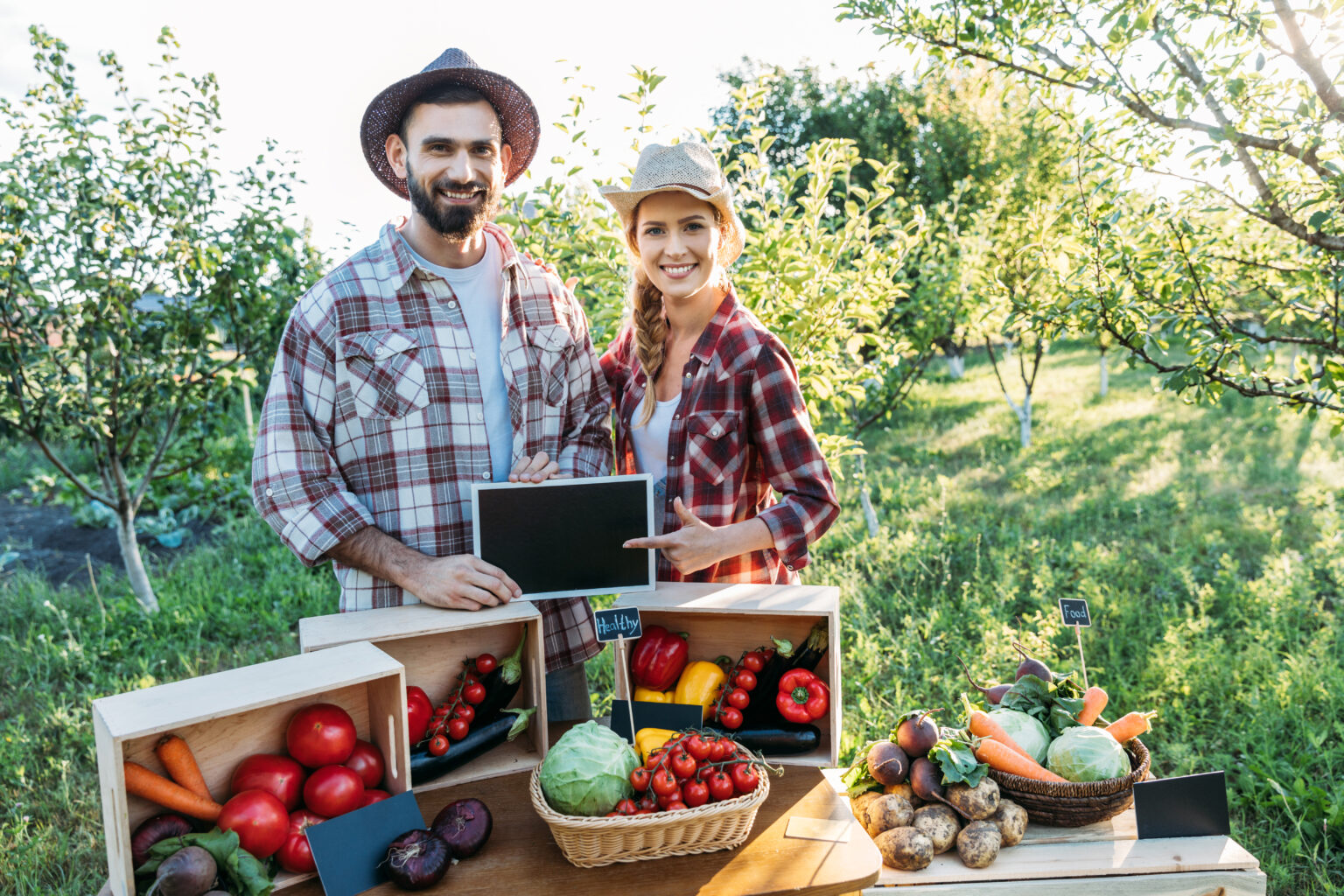 How to Safely Enjoy Farmer’s Markets This Season