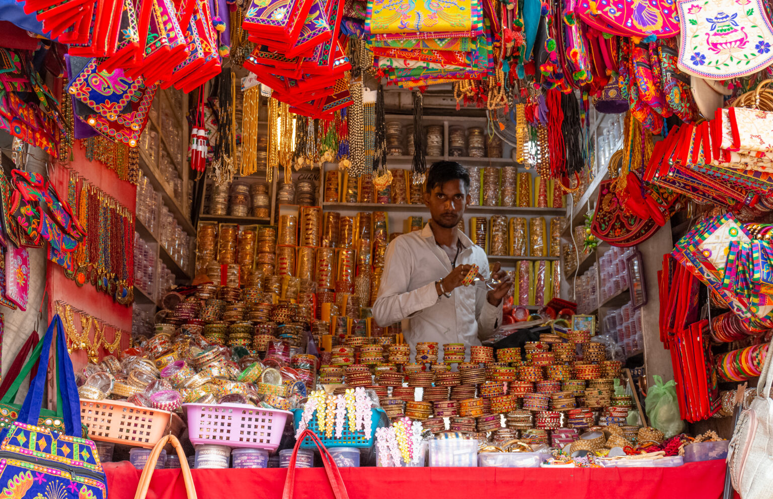 Suspected Food Poisoning Sickens Festival Attendees In India