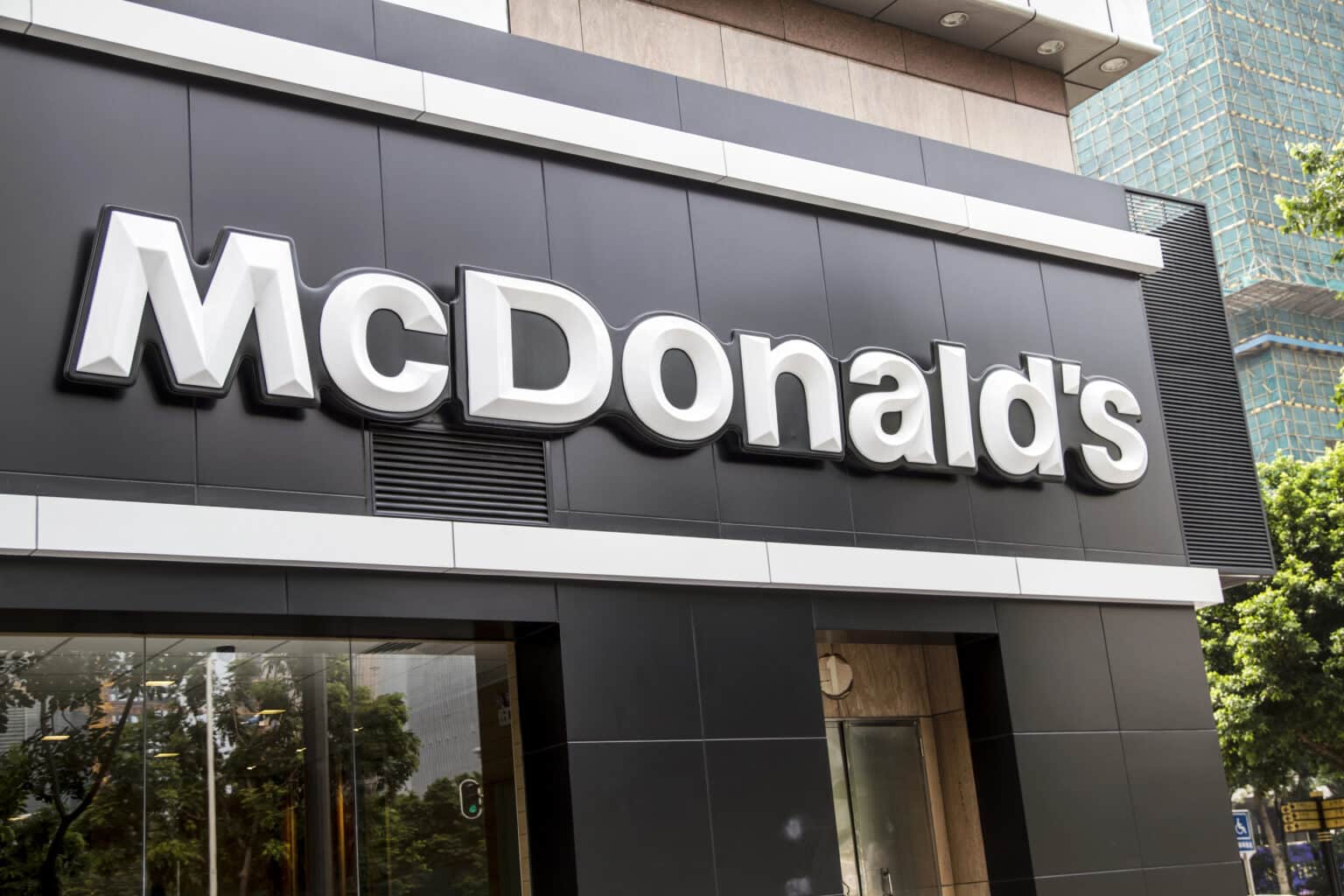 Is it True? McDonald’s Linked to a Deadly E. coli Outbreak? Nearly 50 Confirmed Cases in Deadly Outbreak