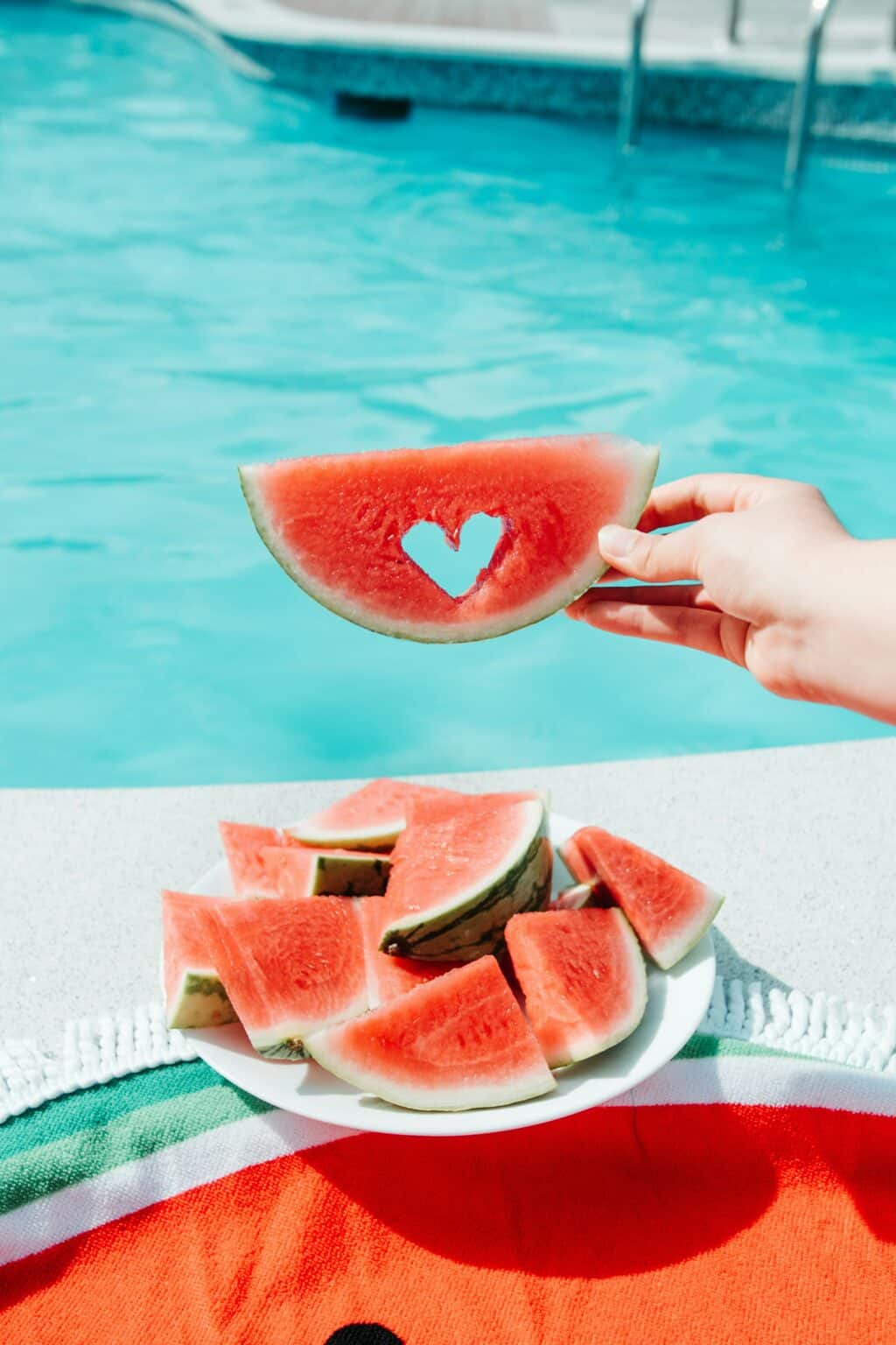 Stay Cool and Nourished: Healthy Hydrating Foods for the Summer