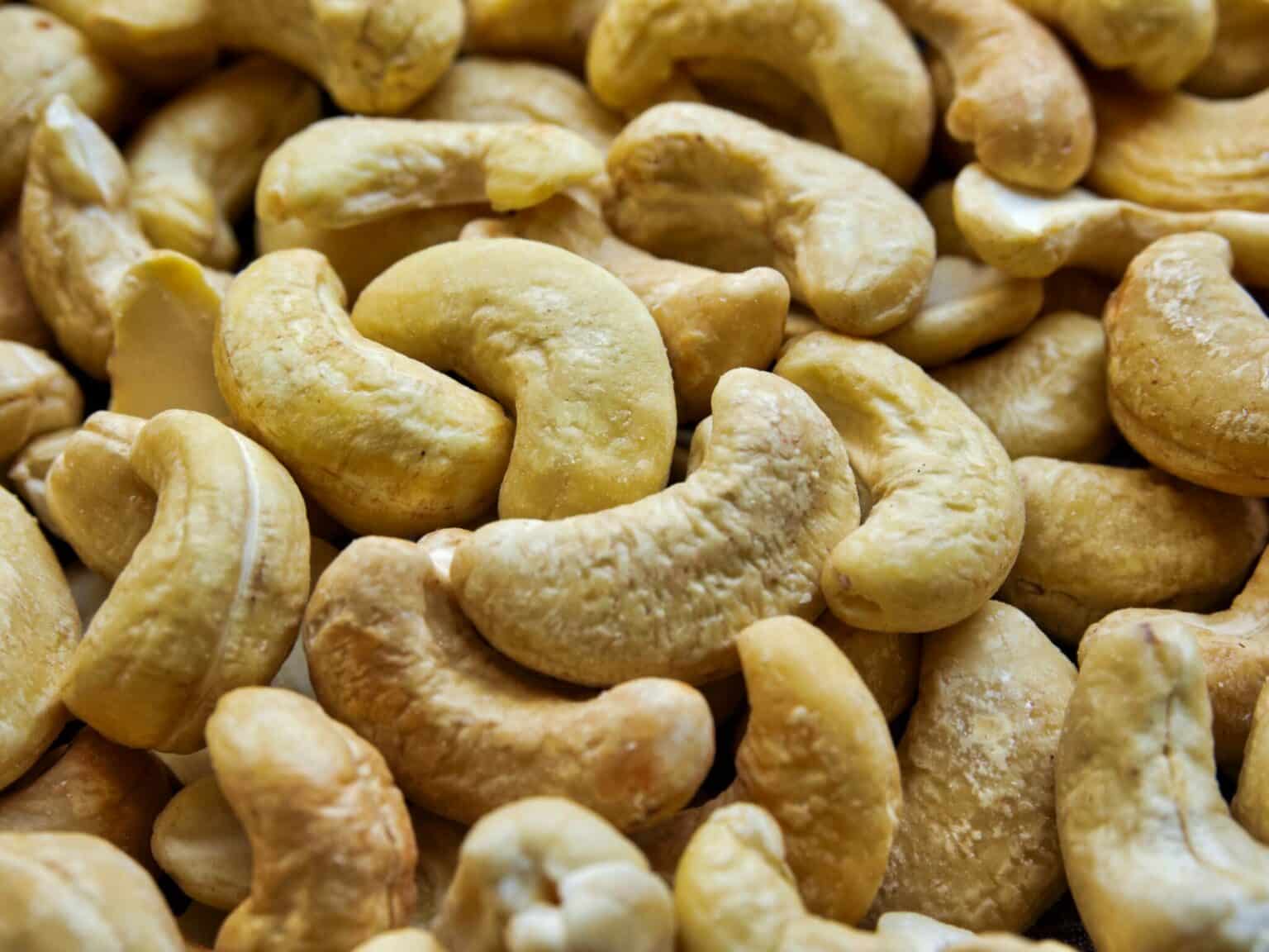 Wegmans Issues Recall of Deluxe Mixed Nuts Over Salmonella Concerns as Holiday Hosting Peaks